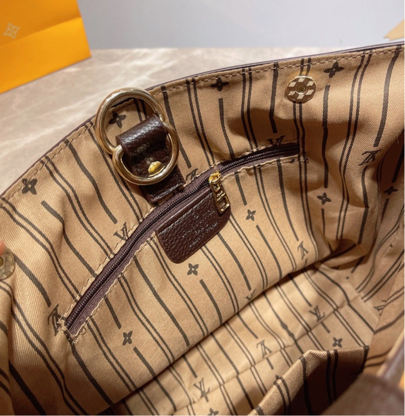 Woman LV Handbag